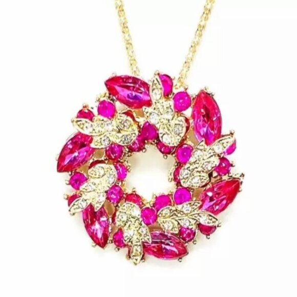 Betsey Johnson  PINK & GOLD WREATH Rhinestone Pendant Necklace - Picture 1 of 3